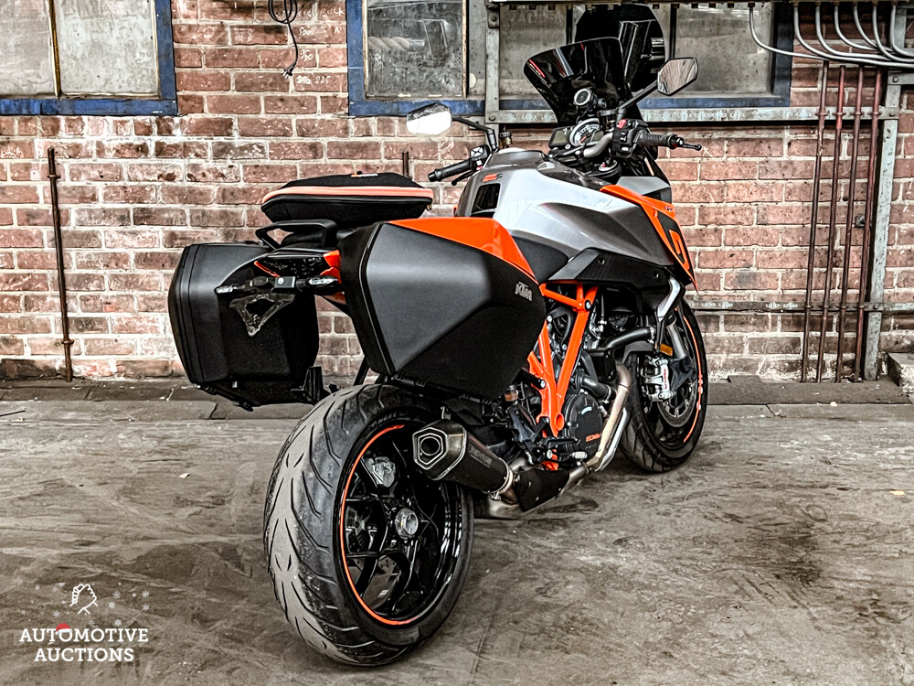 KTM Superduke GT AKRAPOVIC 173pk 2017