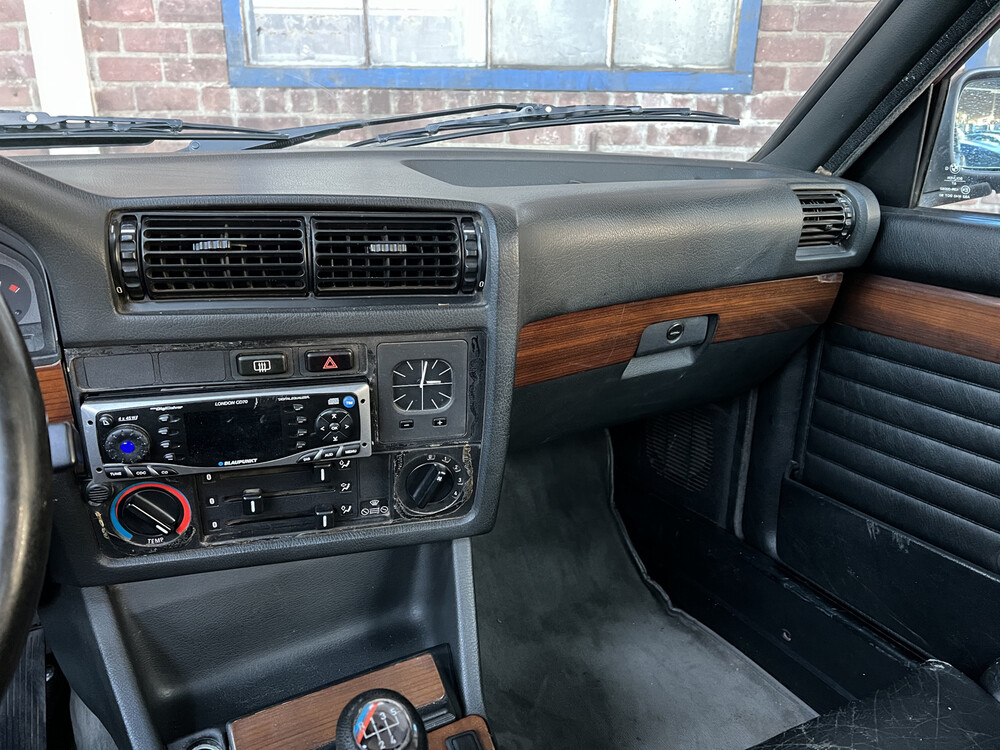 BMW 318I E30 Cabriolet Hardtop 113hp 1992 3 Series