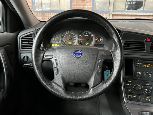 Volvo V70 2.4 Edition 1 140pk 2005, 02-SB-HR