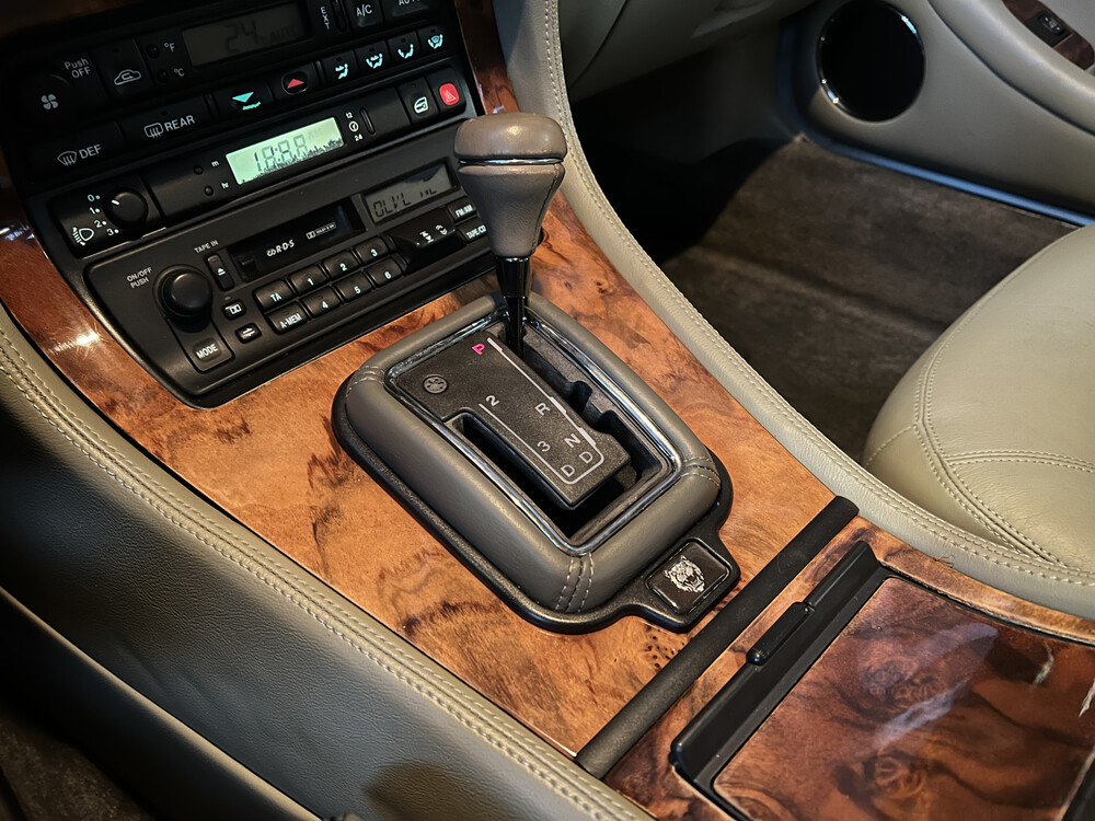 Jaguar XJ Sovereign 4.2 211pk 1996, NV-405-J