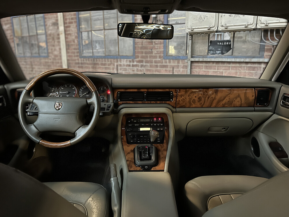 Jaguar XJ Sovereign 4.2 211pk 1996, NV-405-J