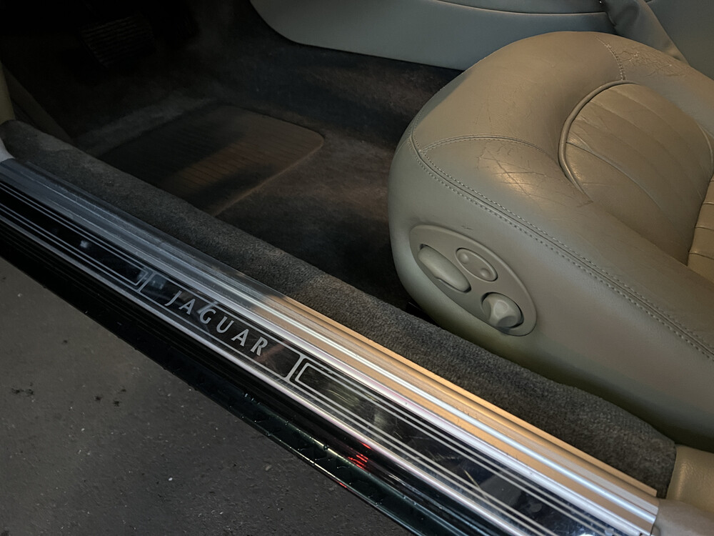 Jaguar XJ Sovereign 4.2 211pk 1996, NV-405-J