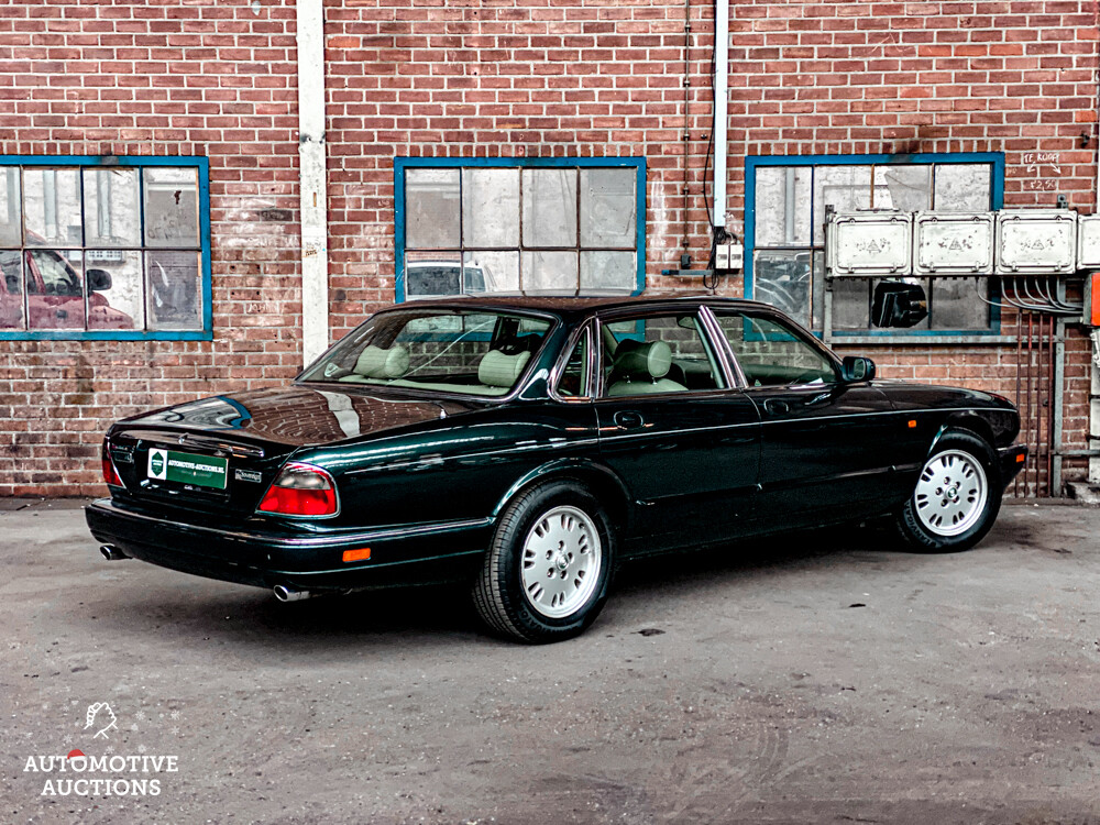 Jaguar XJ Sovereign 4.2 211pk 1996, NV-405-J
