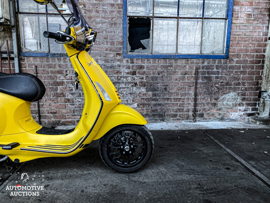 Piaggio Vespa Sprint 4T Notte Yellow Moustache Scooter Exklusive Farbe 2019, DSK-91-J