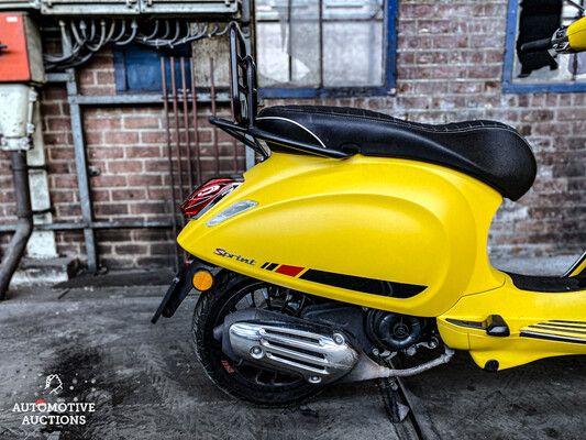 Piaggio Vespa Sprint 4T Notte Yellow Moustache Scooter Exklusive Farbe 2019, DSK-91-J