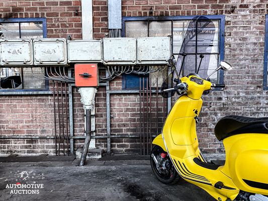 Piaggio Vespa Sprint 4T Notte Yellow Moustache Scooter Exklusive Farbe 2019, DSK-91-J