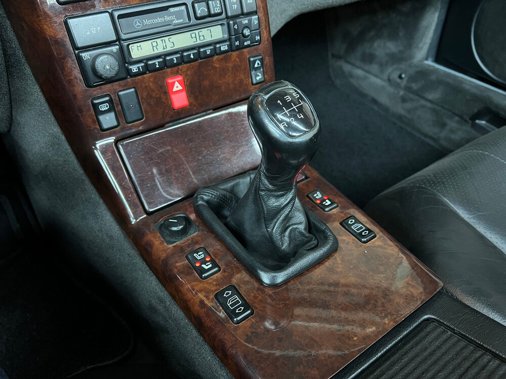 Mercedes-Benz SL280 R129 SL-class 193hp 1995