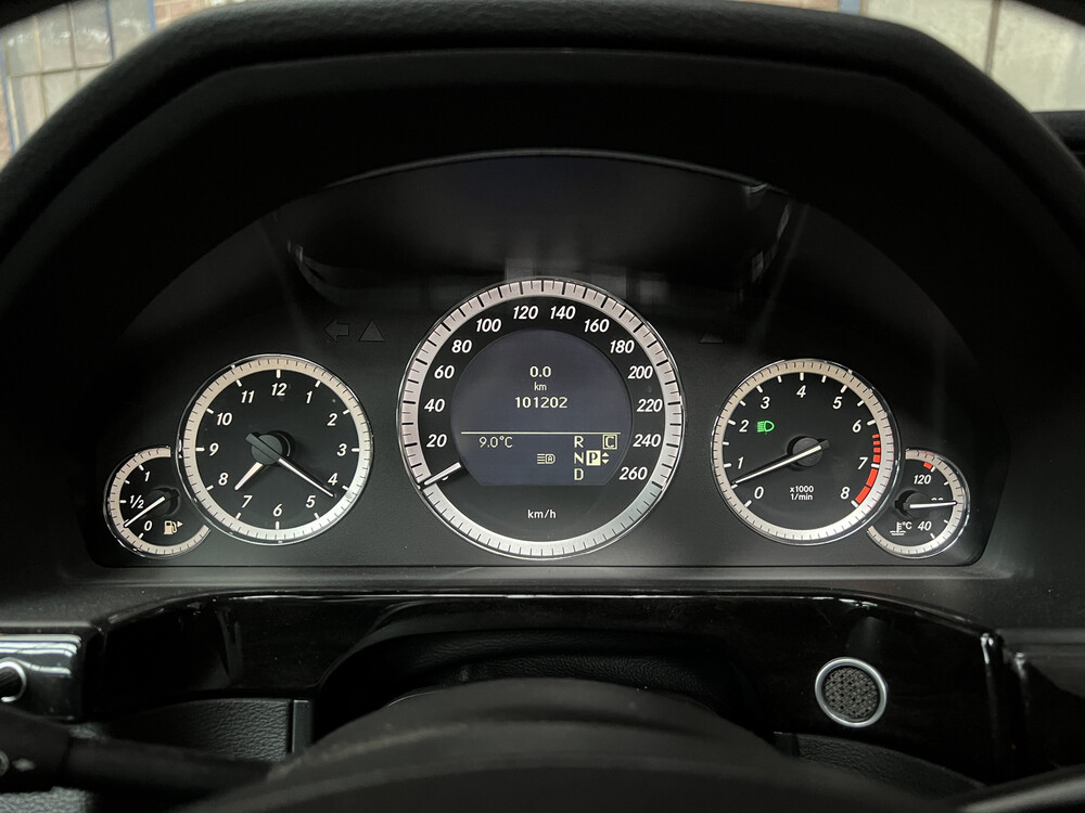 Mercedes-Benz E550 AMG 5.5 V8 E-Klasse 387pk 2010 