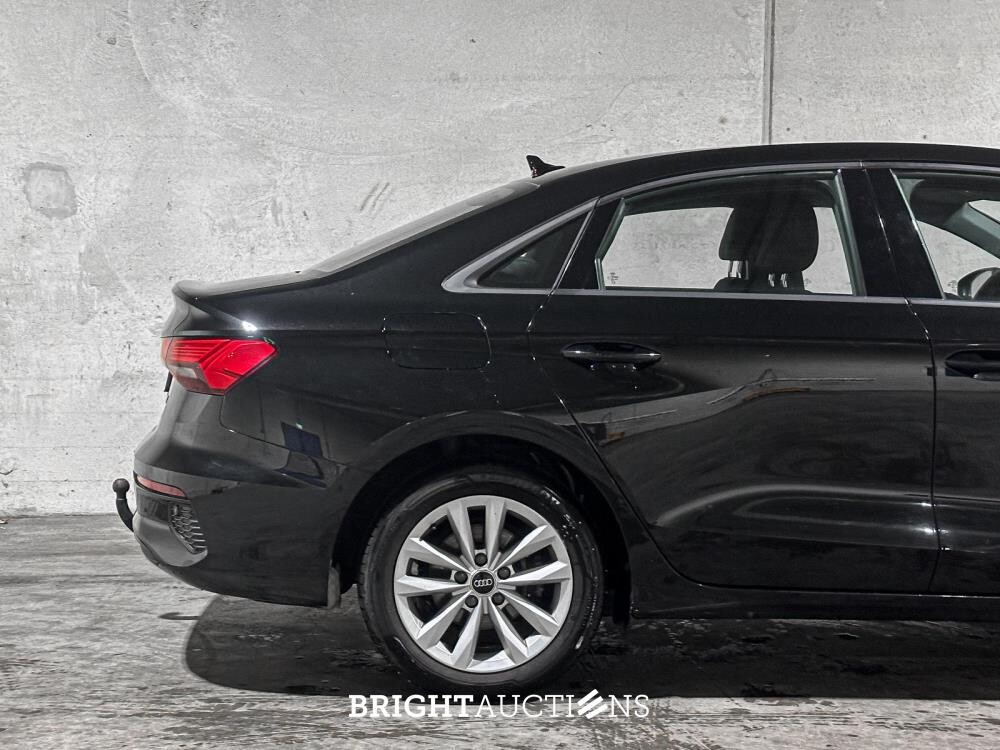 Audi A3 Limousine 35 TFSI Pro Line 150pk 2023 (Origineel-NL + 1e Eigenaar), X-645-JF