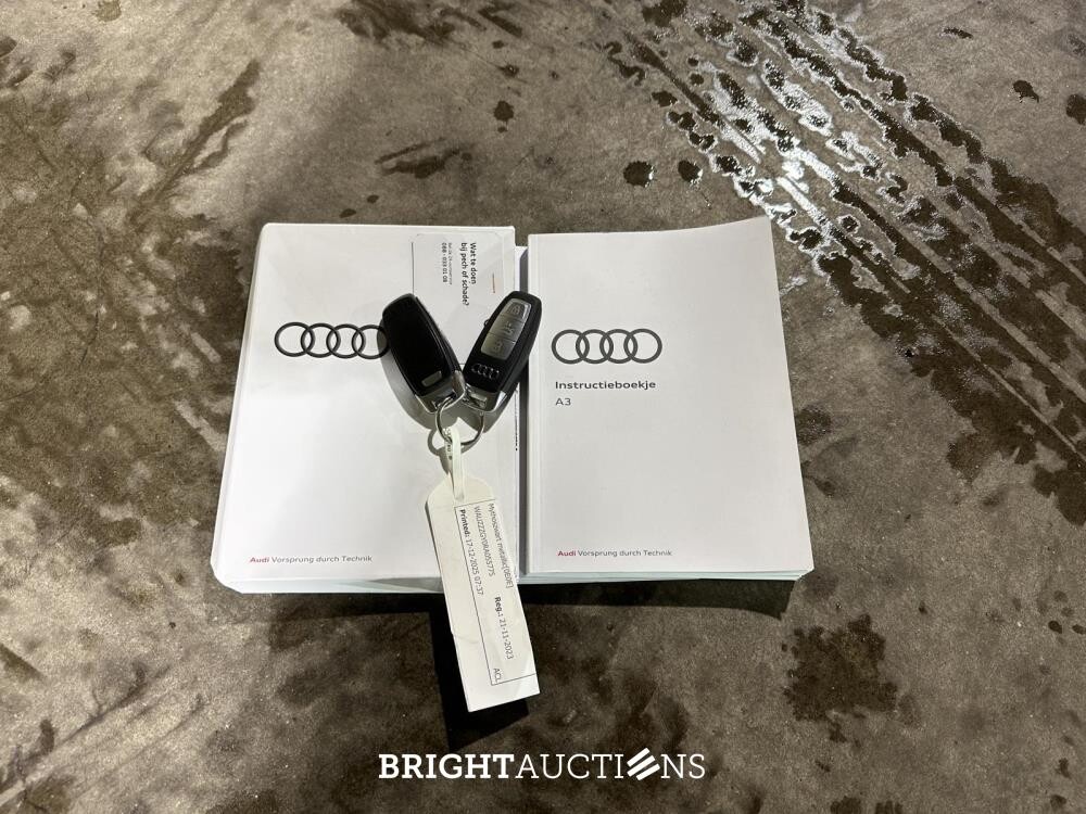 Audi A3 Limousine 35 TFSI Pro Line 150pk 2023 (Origineel-NL + 1e Eigenaar), X-645-JF