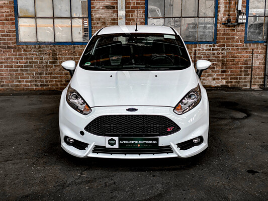 Ford Fiesta ST 182pk 2015 