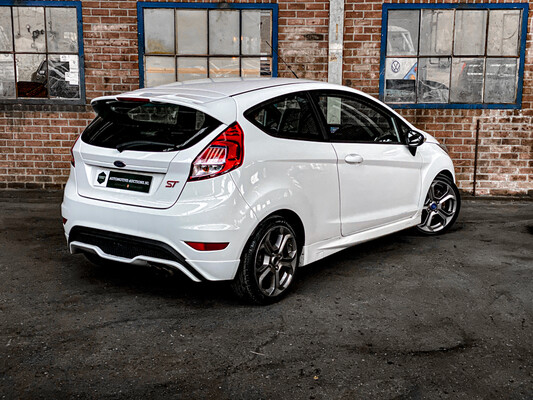 Ford Fiesta ST 182pk 2015 