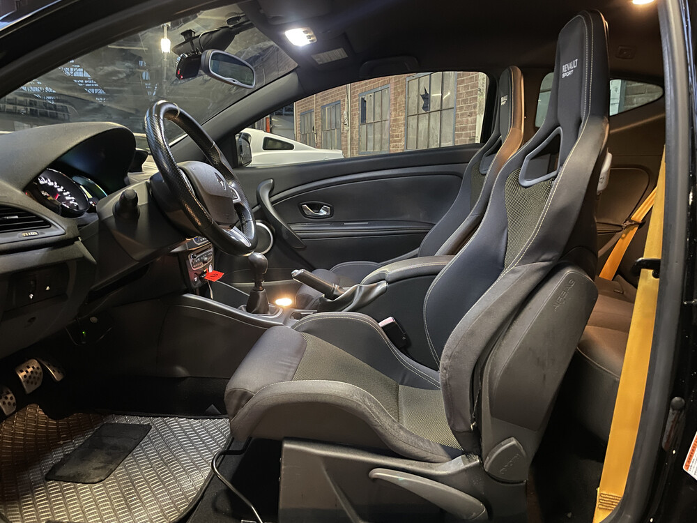 Renault Megane Coupe 2.0 16V T 250 RS CUP 250pk 2011