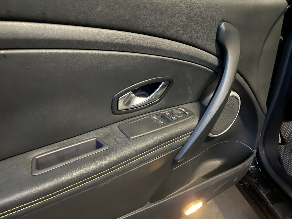 Renault Megane Coupe 2.0 16V T 250 RS CUP 250pk 2011