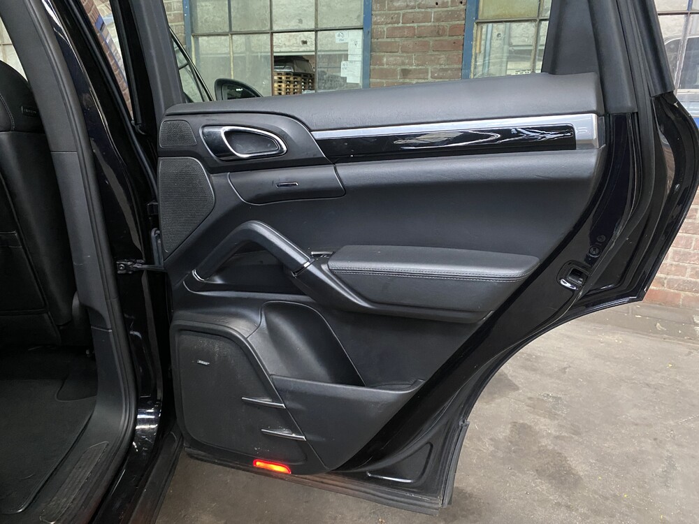 Porsche Cayenne S 4.8 V8 400pk 2010, 39-RDR-4