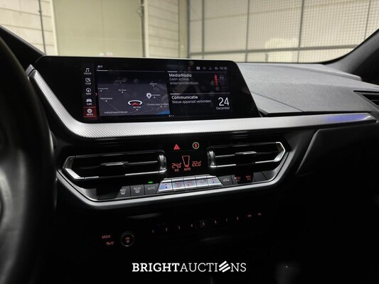 BMW 118i Executive Edition M-Sport 140pk 2020 (Origineel-NL) 1-Serie F40, J-643-ZV