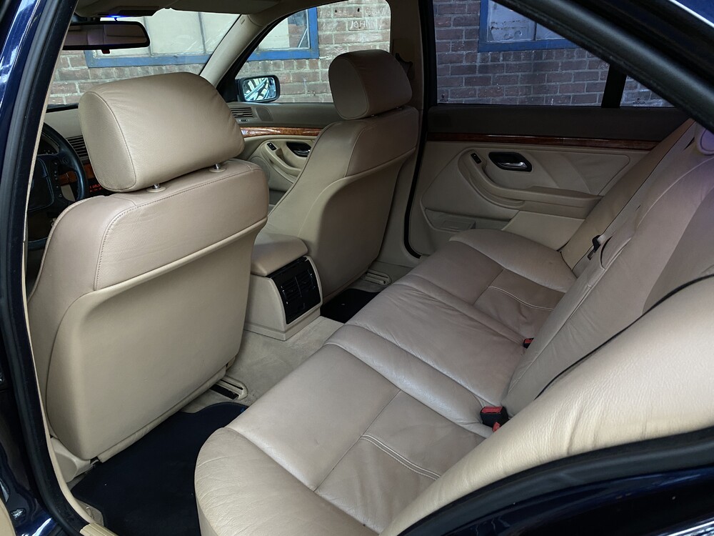 BMW Alpina B10 V8 E39 sedan 347pk 1998