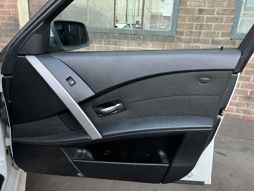 BMW 530i M-Sport E60 231pk 2004 5-serie -Youngtimer-