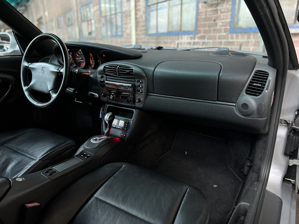 Porsche 911 996 3.4 Carrera 4 300pk 1999 -Youngtimer-
