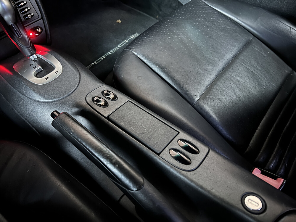 Porsche 911 996 3.4 Carrera 4 300pk 1999 -Youngtimer-