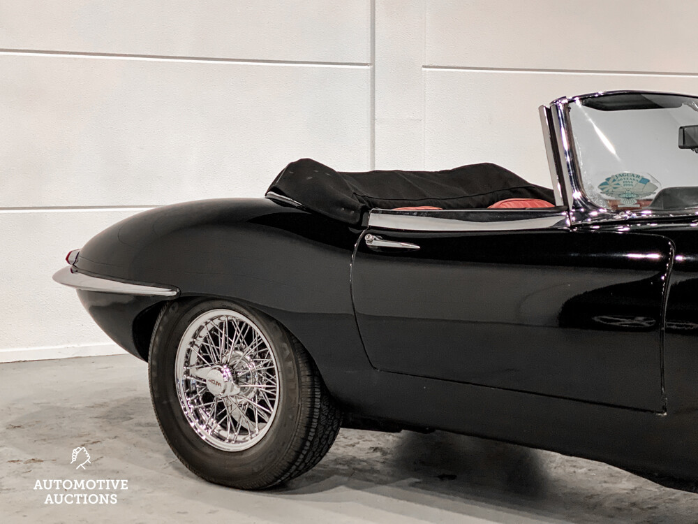 Jaguar E-Type Serie 1 OTS 4.2 Reihensechszylinder-Cabriolet 1967, DZ-73-87.