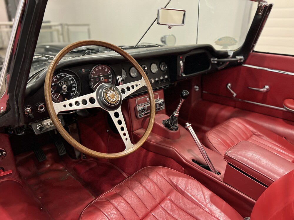 Jaguar E-Type Serie 1 OTS 4.2 Reihensechszylinder-Cabriolet 1967, DZ-73-87.