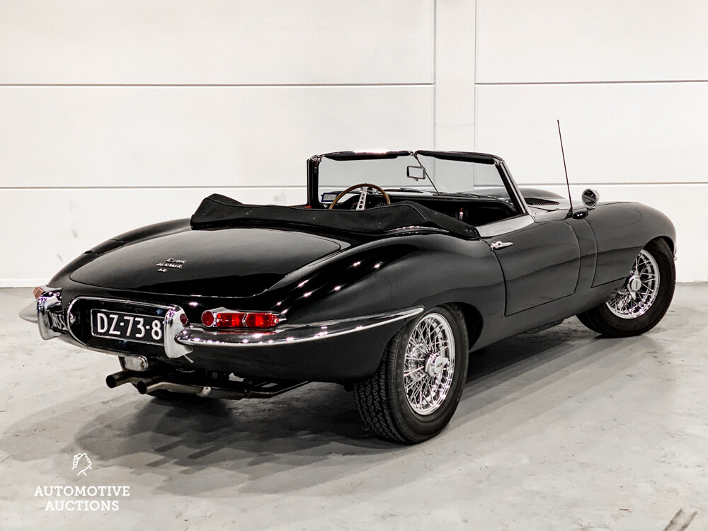 Jaguar E-Type Serie 1 OTS 4.2 Reihensechszylinder-Cabriolet 1967, DZ-73-87.