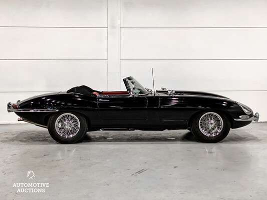 Jaguar E-Type Series 1 OTS 4.2 Six-in-Line Cabriolet 1967, DZ-73-87.