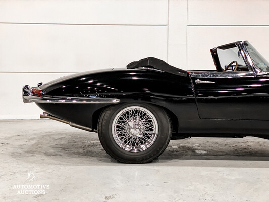 Jaguar E-Type Series 1 OTS 4.2 Six-in-Line Cabriolet 1967, DZ-73-87.