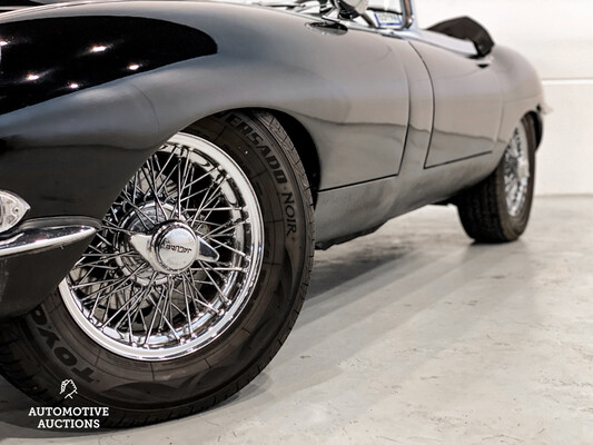 Jaguar E-Type Series 1 OTS 4.2 Six-in-Line Cabriolet 1967, DZ-73-87.