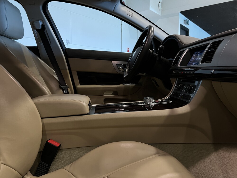 Jaguar XF3.0 V6 340PS 2013 -Org. NL-, 7-KXK-58.