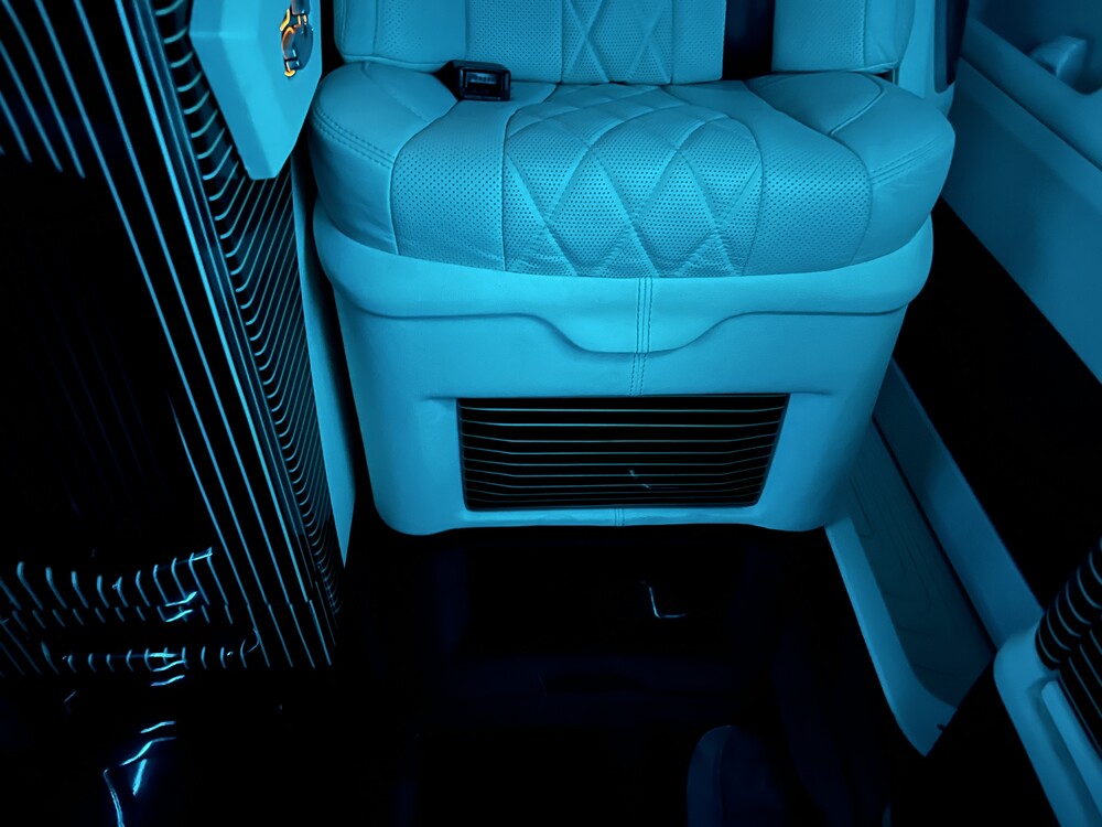 Mercedes-Benz V250d VIP Edition 190PS 2018 V-Klasse, P-896-XT.