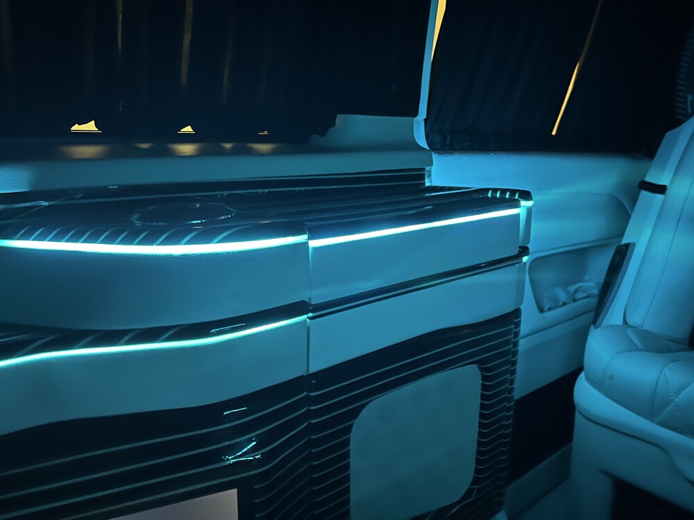 Mercedes-Benz V250d VIP Edition 190PS 2018 V-Klasse, P-896-XT.