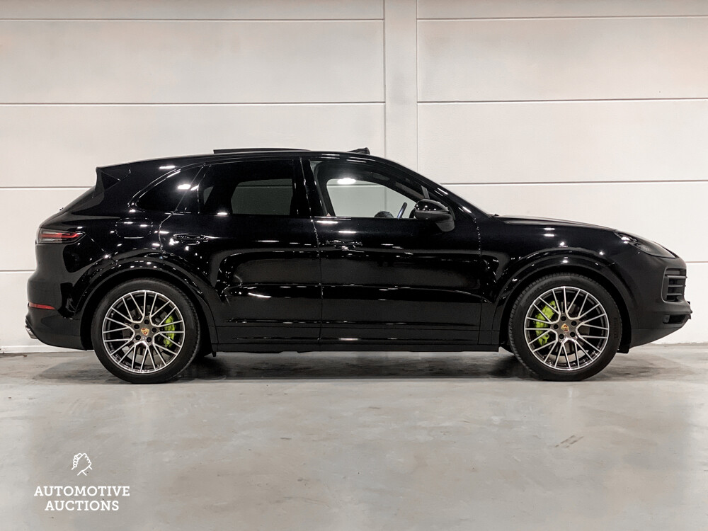 Porsche Cayenne E-Hybrid 3.0 V6 -NW MODELL- 462PS 2018 SportChrono -Org. NL-, TL-795-R.