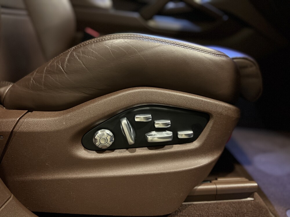 Porsche Cayenne E-Hybrid 3.0 V6 -NW MODELL- 462PS 2018 SportChrono -Org. NL-, TL-795-R.