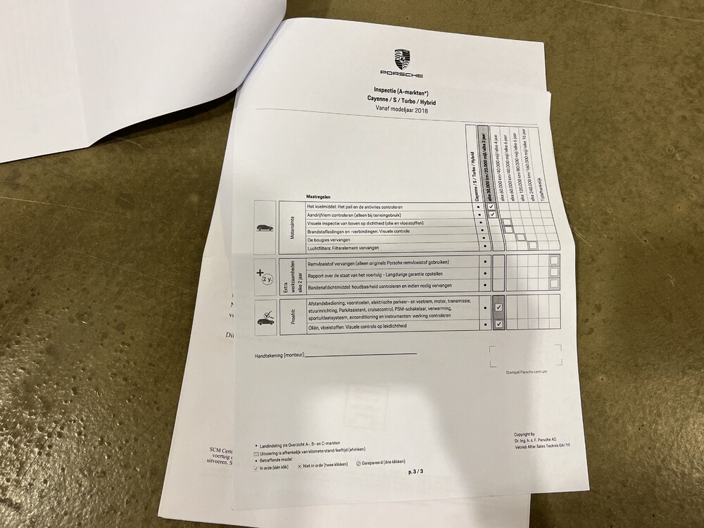 Porsche Cayenne E-Hybrid 3.0 V6 -NW MODELL- 462PS 2018 SportChrono -Org. NL-, TL-795-R.