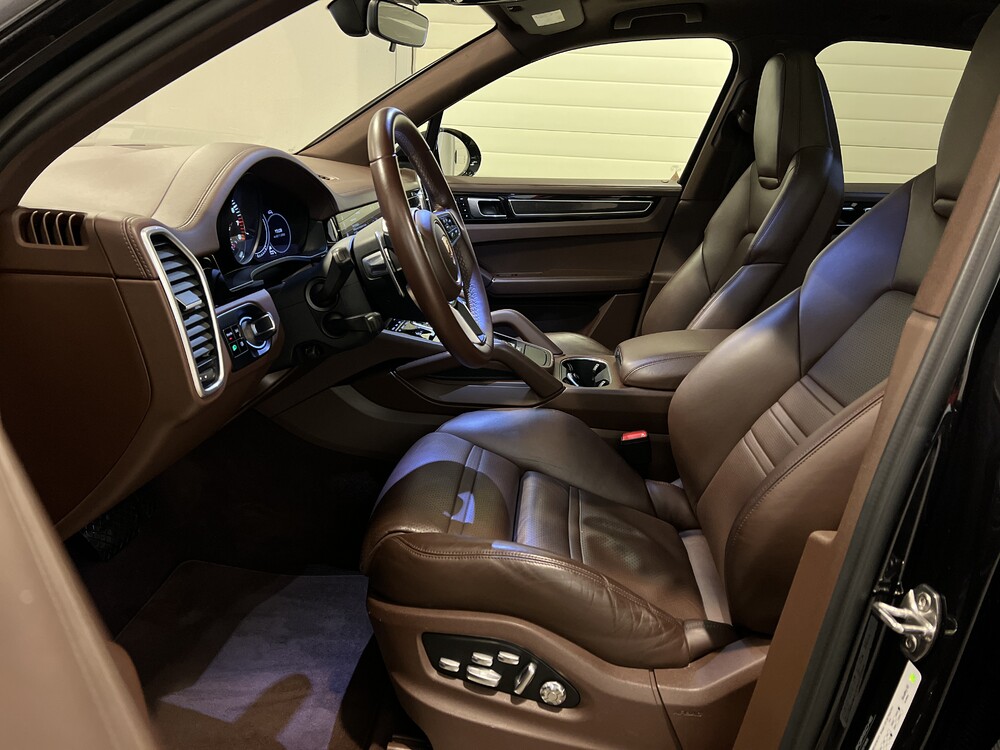 Porsche Cayenne E-Hybrid 3.0 V6 -NW MODELL- 462PS 2018 SportChrono -Org. NL-, TL-795-R.