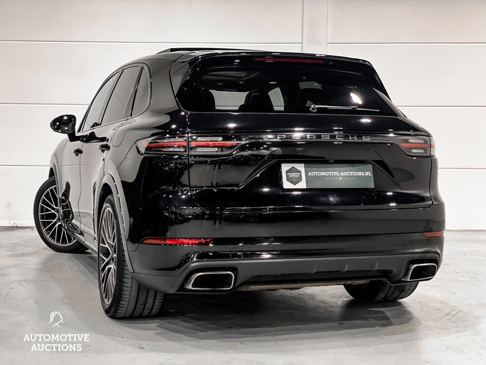 Porsche Cayenne E-Hybrid 3.0 V6 -NW MODELL- 462PS 2018 SportChrono -Org. NL-, TL-795-R.