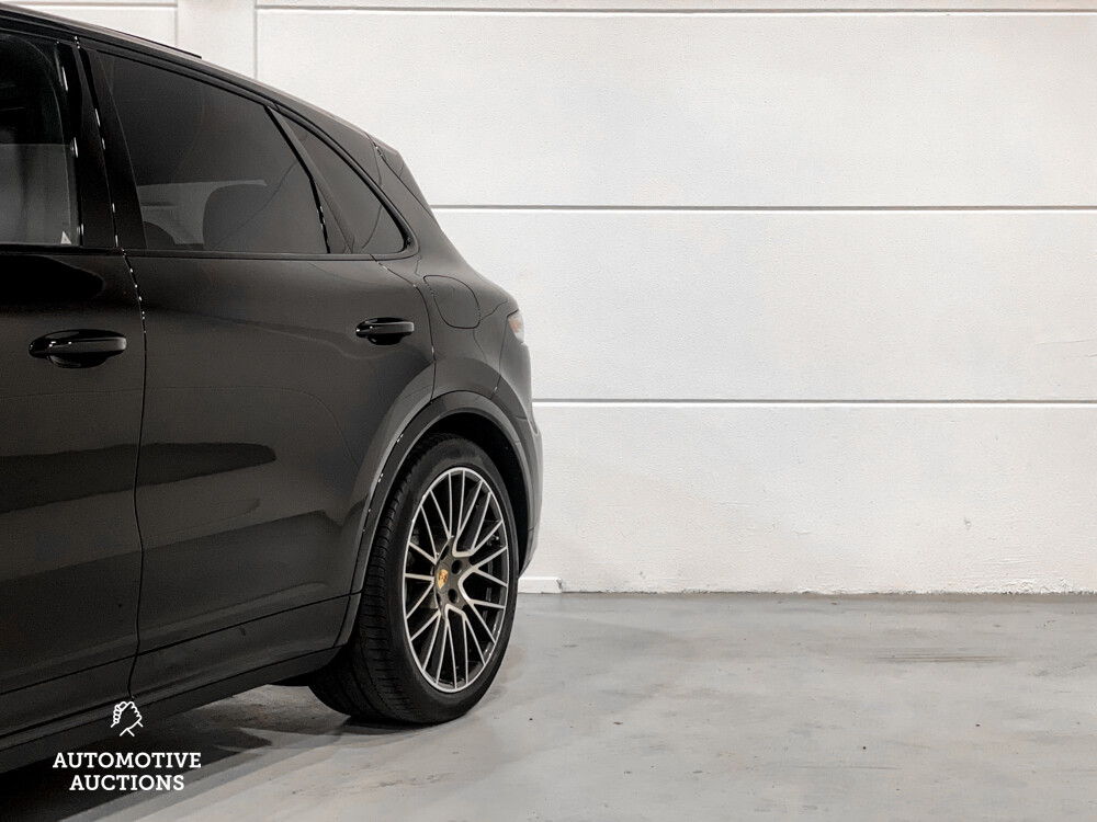 Porsche Cayenne E-Hybrid 3.0 V6 -NW MODELL- 462PS 2018 SportChrono -Org. NL-, TL-795-R.