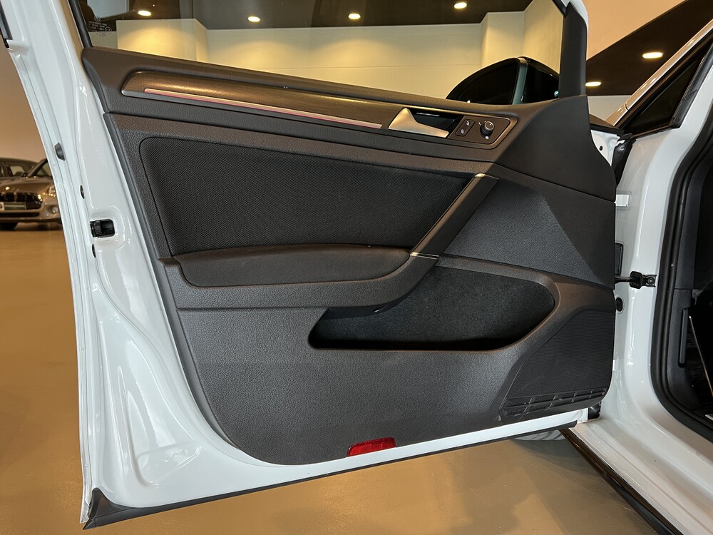 VW Golf 2.0 TSI GTI Performance 245PS 2019.