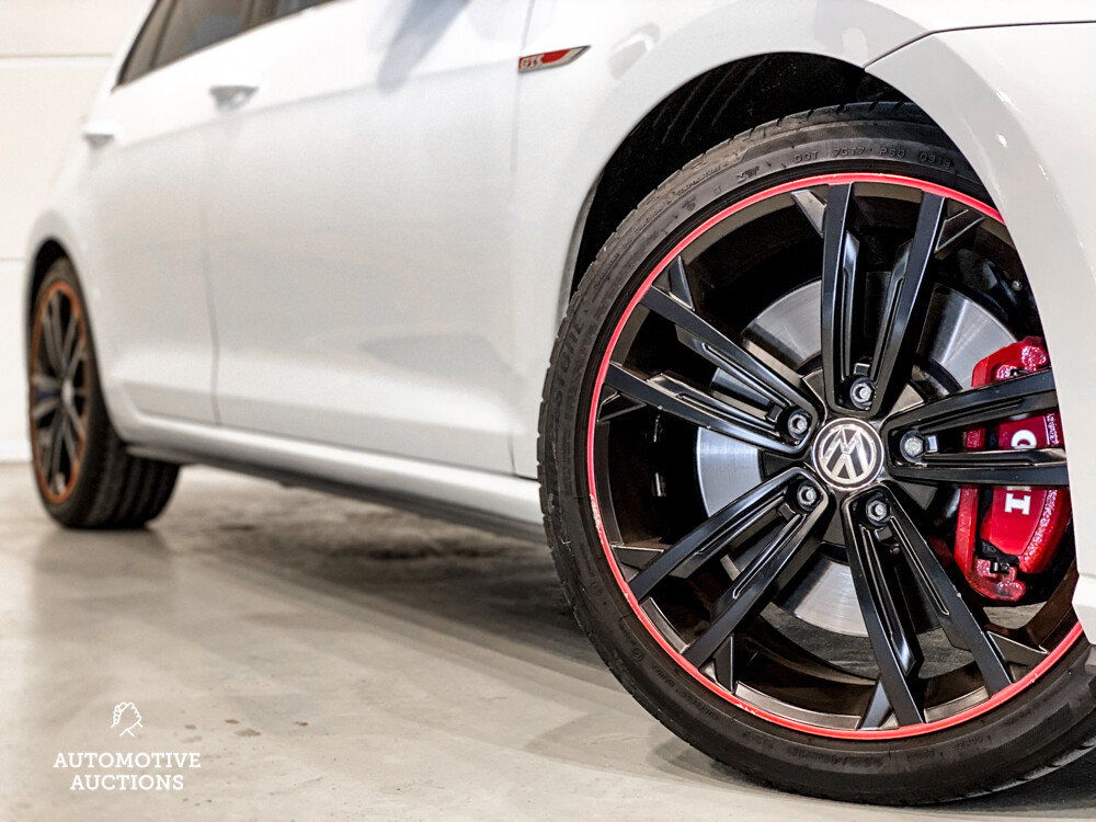 VW Golf 2.0 TSI GTI Performance 245PS 2019.