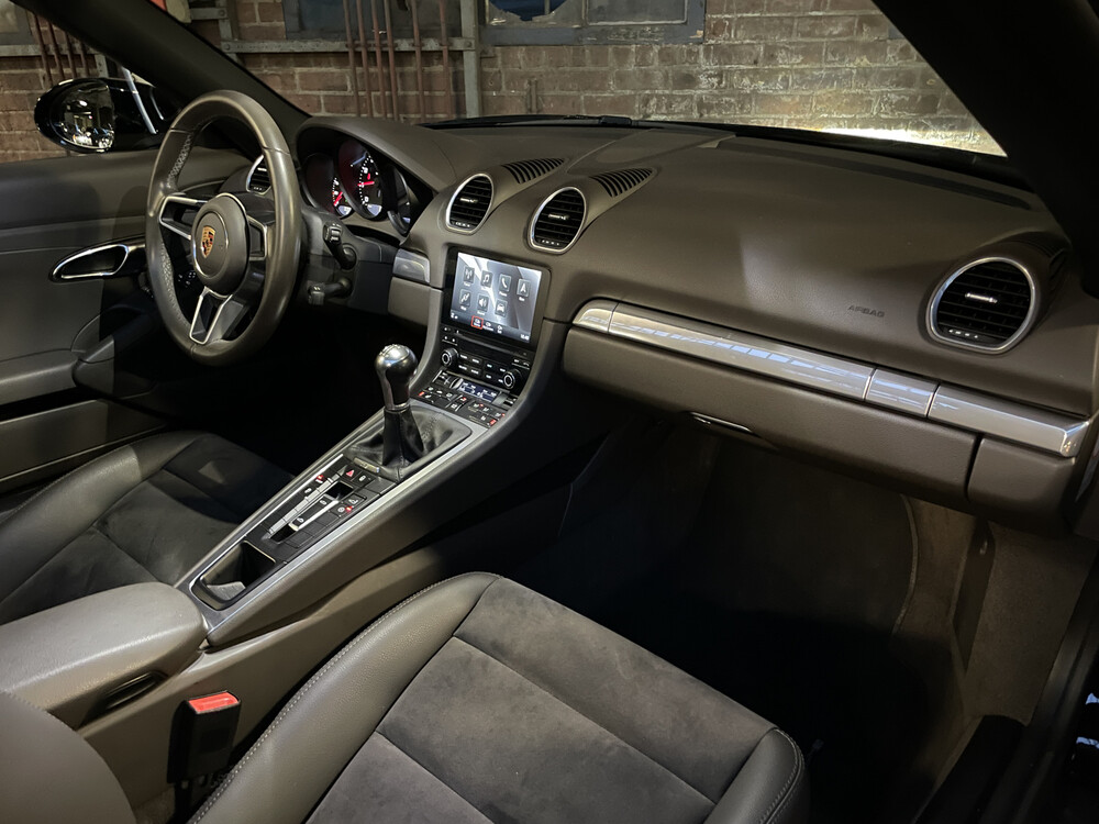 Porsche 718 Boxster 2.0  NIEUW-Model 299pk 2016, J-274-LJ