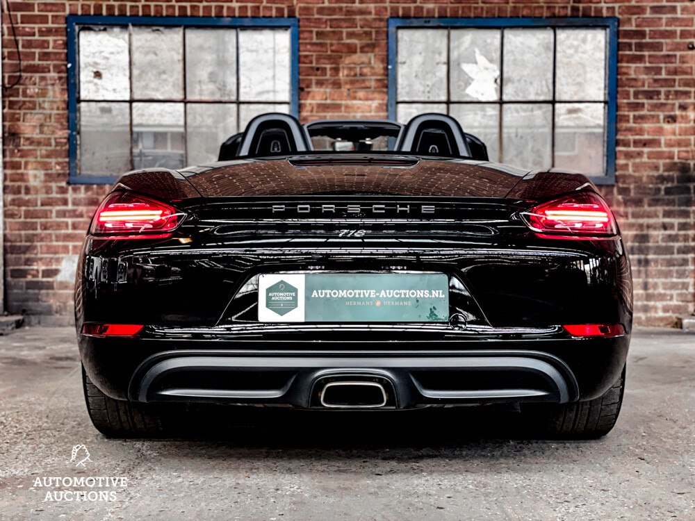 Porsche 718 Boxster 2.0  NIEUW-Model 299pk 2016, J-274-LJ