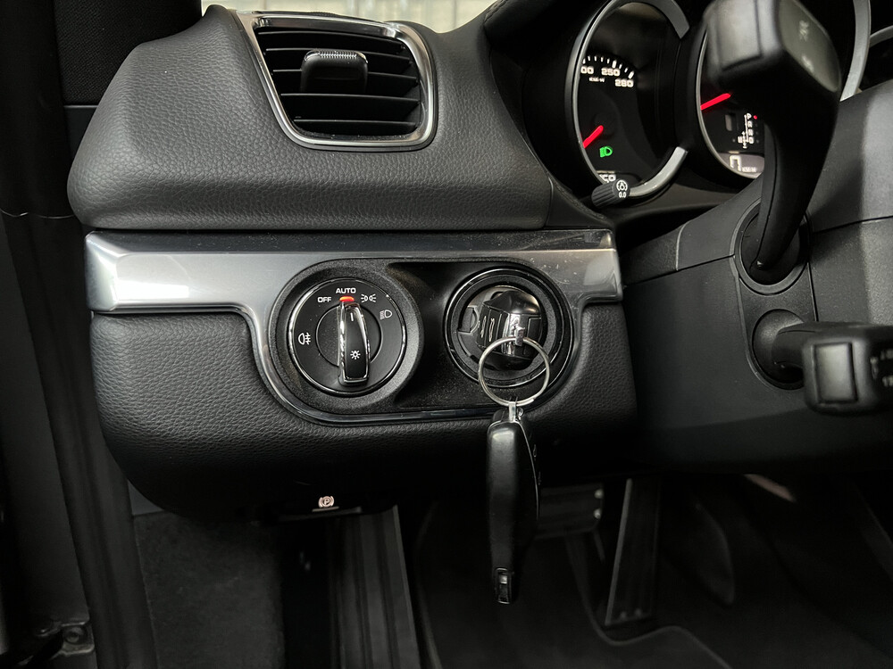 Porsche Cayman 2.7 PDK 275pk 2014, N-807-BK