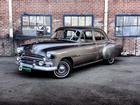 Chevrolet Deluxe Powerglide 1951, 32-XL-66