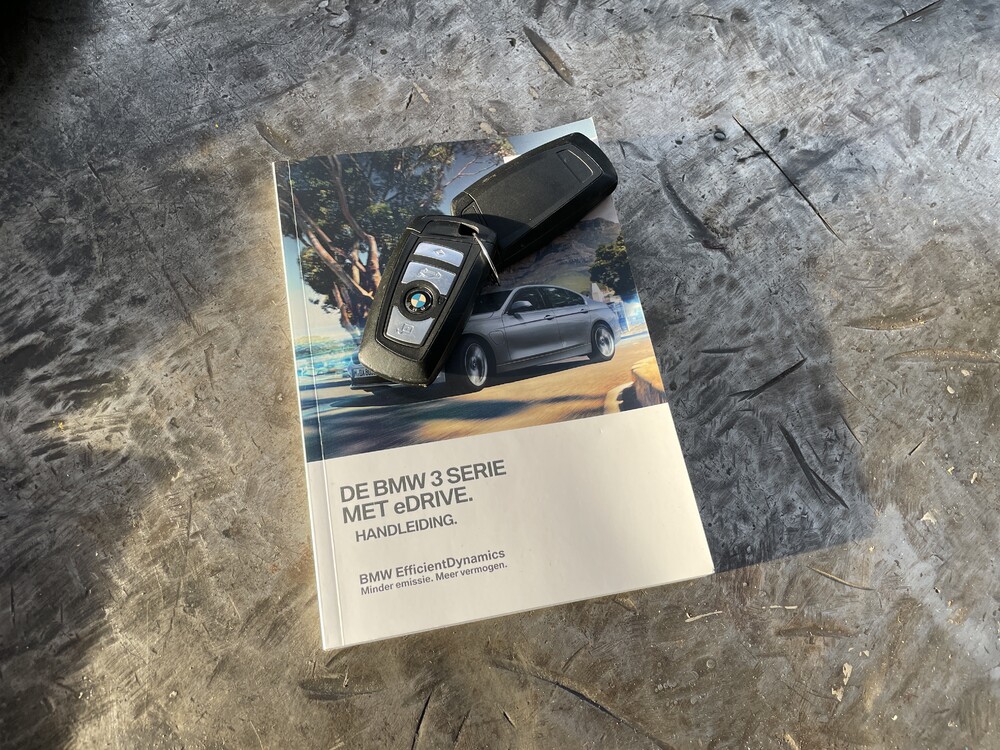 BMW 330e M-Sport 2.0 eDrive 252pk 2016 3-Serie -Org. NL-, JD-046 J