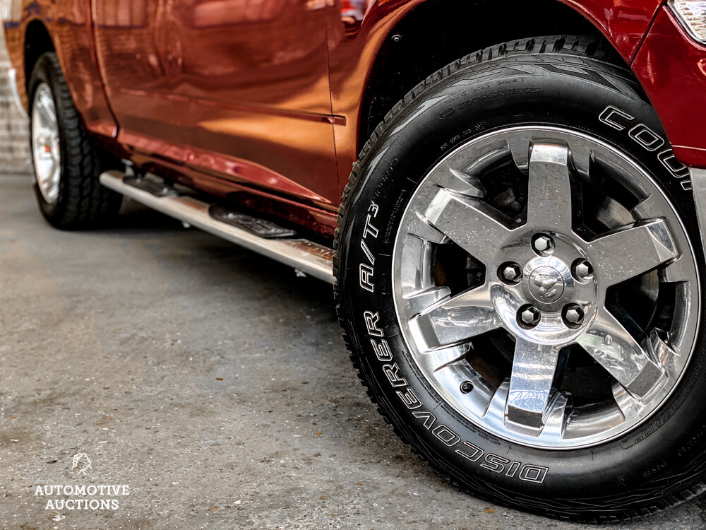 Dodge RAM 1500 5.7 V8 4x4 Quad Cab 6'4 Pick-Up 2011