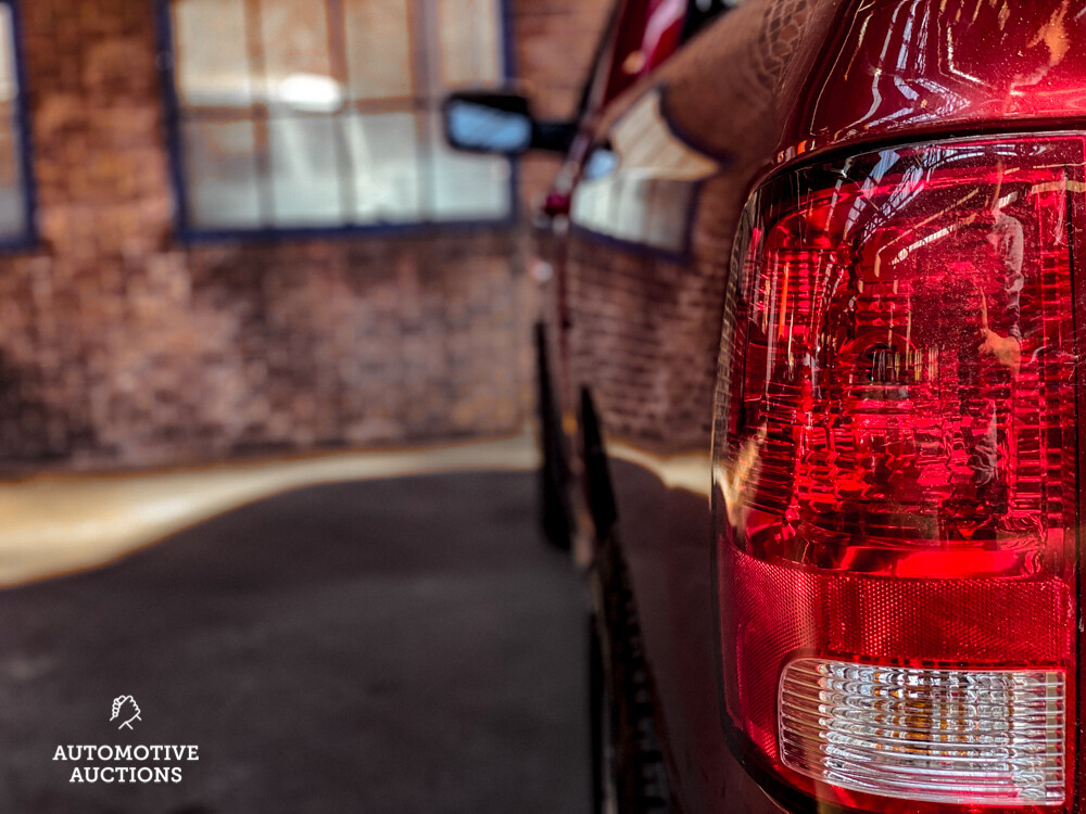 Dodge RAM 1500 5.7 V8 4x4 Quad Cab 6'4 Pick-Up 2011