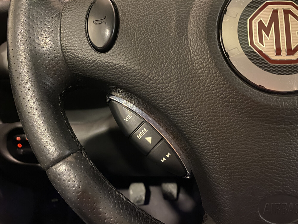 MG ZT 260 Ford Mustang 4.6 V8 Manual 260pk 2004, 31-ZF-XF