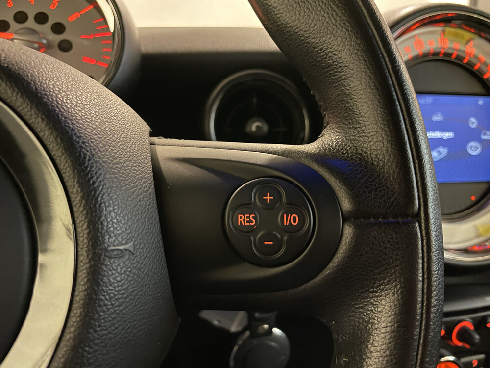 Mini Cooper Chili Cabriolet 122PS 2011, 38-PFG-4